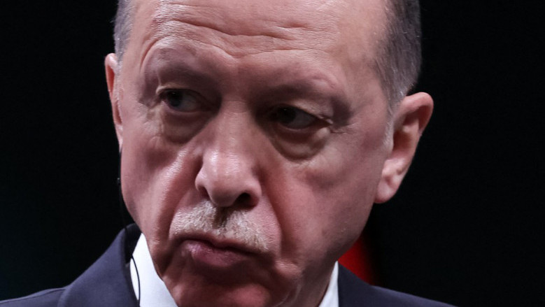 Erdoganov TV intervju nakratko prekinut zbog njegovih stomačnih problema