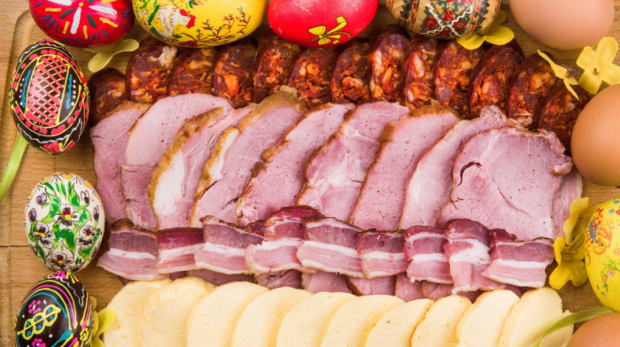 Bogata praznična trpeza često dovede do prejedanja: Koliko je opasno i šta raditi sa viškom jaja