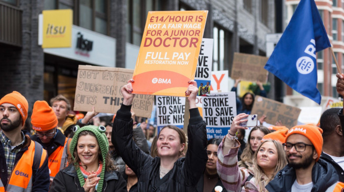 Britanski zdravstveni radnici prihvatili predlog vlade o povećanju plata