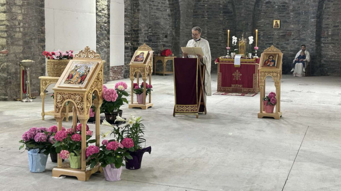 Prva uskršnja liturgija u obnovljenoj crkvi Svetog Save na Menhetnu