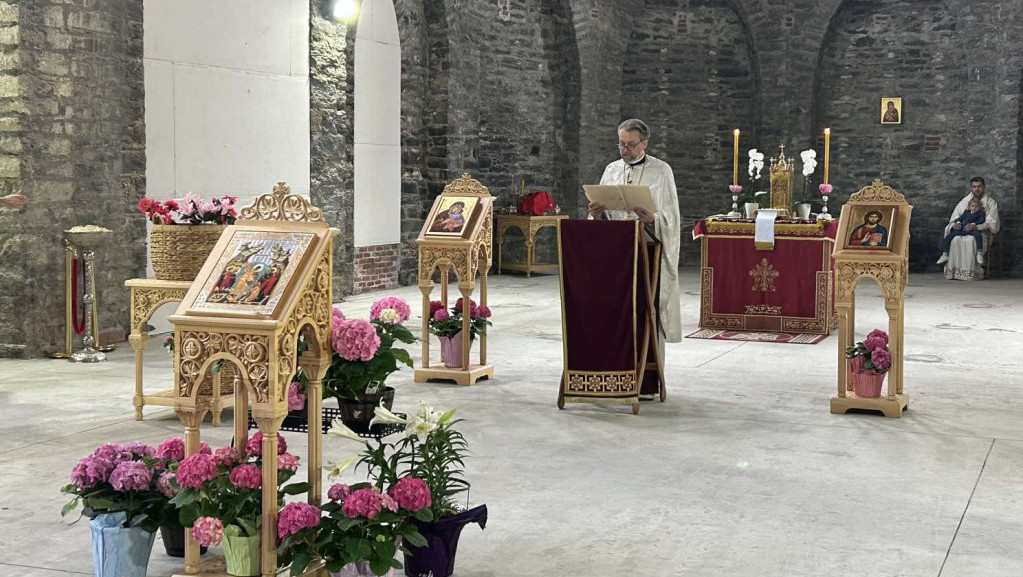 Prva uskršnja liturgija u obnovljenoj crkvi Svetog Save na Menhetnu