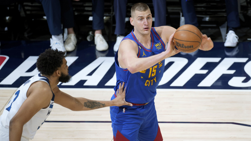 Denver pokazao dominaciju: Jokićev "dabl-dabl" za prvu pobedu u plej-ofu