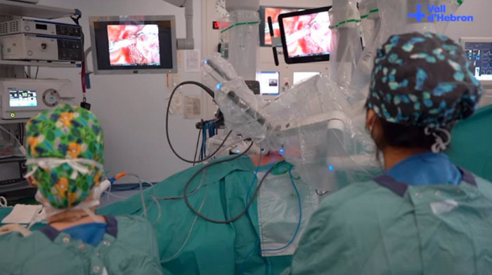 Lekari u Barseloni transplantaciju pluća obavili uz pomoć robota