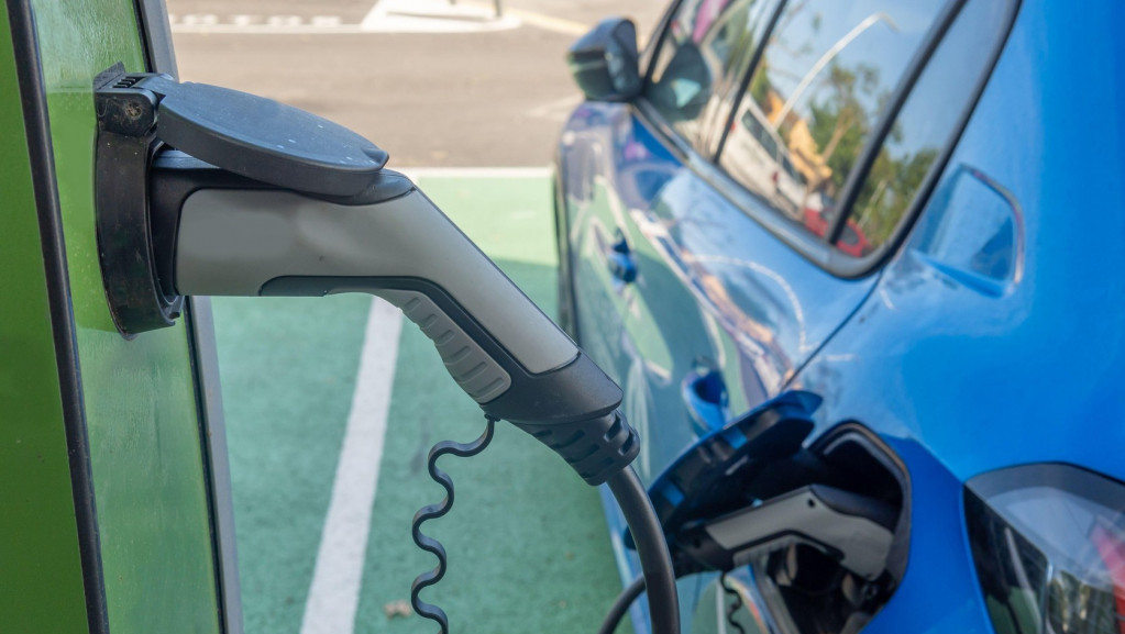 Većina novoregistrovanih automobila u Švajcarskoj imaju hibridni i električni pogon