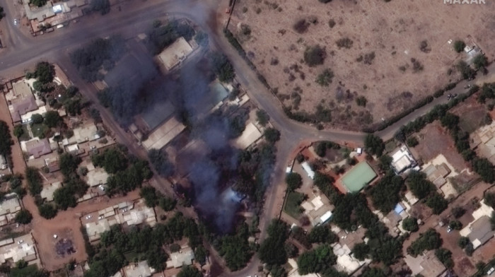 Američki diplomatski konvoj pod vatrom u Sudanu, G7 pozvao na prekid sukoba