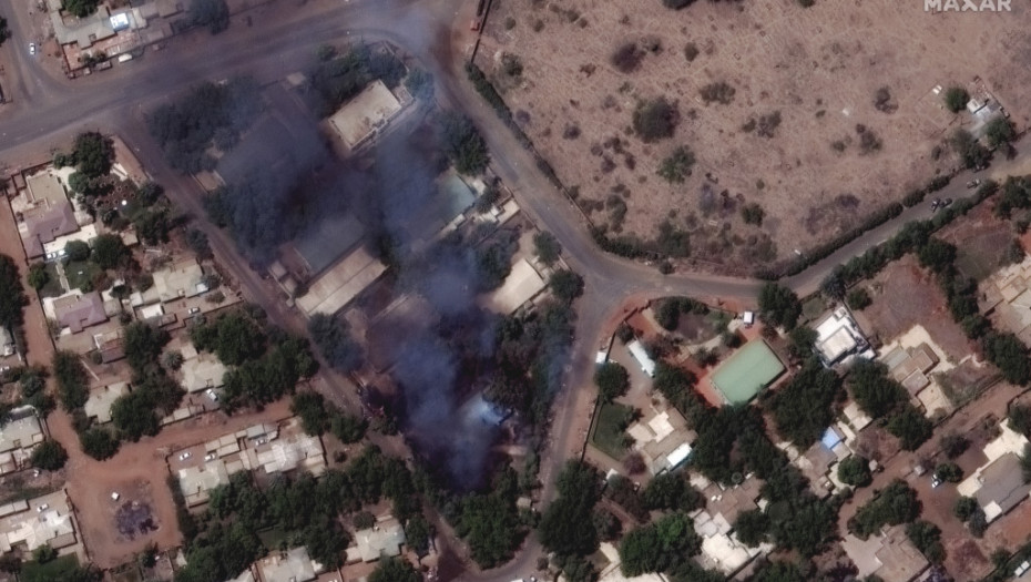 Američki diplomatski konvoj pod vatrom u Sudanu, G7 pozvao na prekid sukoba