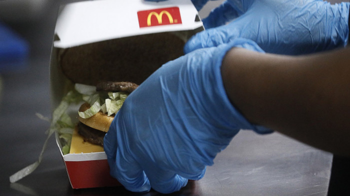 Najmanje 75 ljudi u 13 američkih država zarazilo se ešerihijom koli u Mekdonaldsu