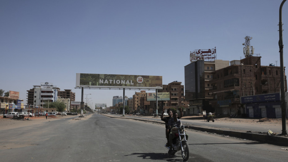 Oprečni podaci o broju stradalih u Sudanu: SZO tvrdi da je poginulo 330, sudanski ministar - više od 600