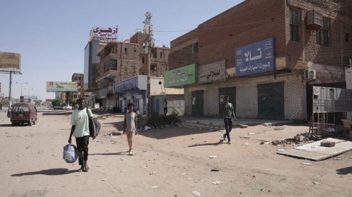 Velika Britanija i SAD pripremaju opcije za evakuacije ambasada iz Sudana
