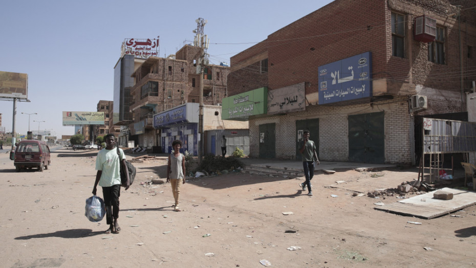 Velika Britanija i SAD pripremaju opcije za evakuacije ambasada iz Sudana