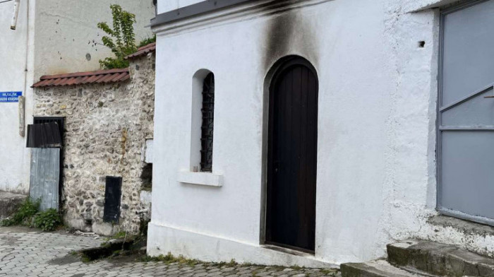 Kancelarija za KiM: Na crkvu Svetog Pantelejmona u Prizrenu noćas je bačena eksplozivna naprava