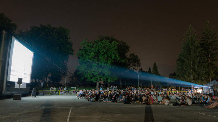 "Ti možeš sve(t)": Glumica Milena Radulović otvorila Festival kratkog filma u Bajinoj Bašti