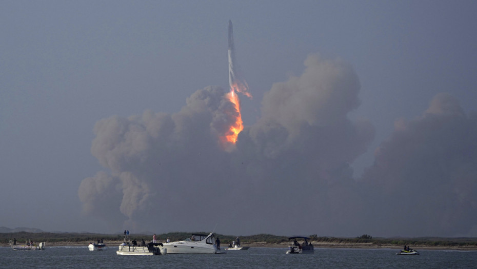 Staršip, najveća raketa u istoriji, eksplodirala tokom probnog leta; Mask najavljuje novo lansiranje