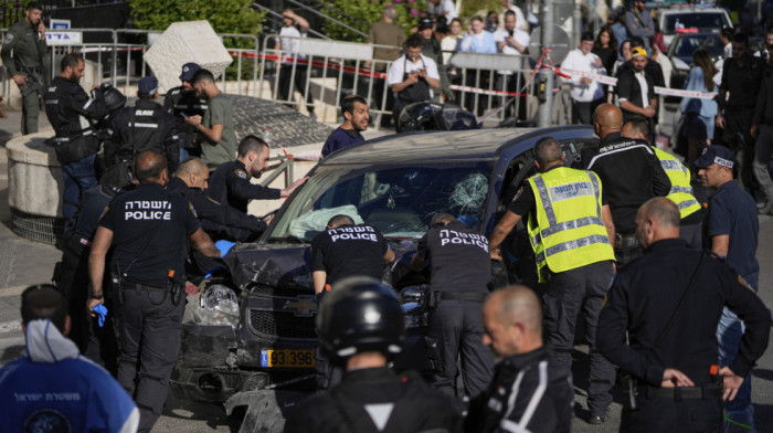 Pet osoba povređeno u naletu automobila u Jerusalimu, vozač "neutralisan"