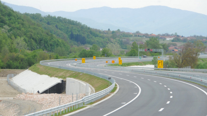 Vesić: Puštanje saobraćaja na novoj deonici Moravskog koridora do 20 časova