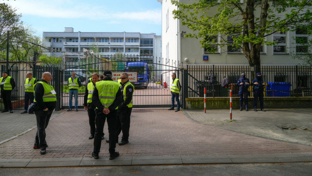 Rusija će uložiti zvaničan protest zbog zauzimanja škole u ambasadi u Varšavi