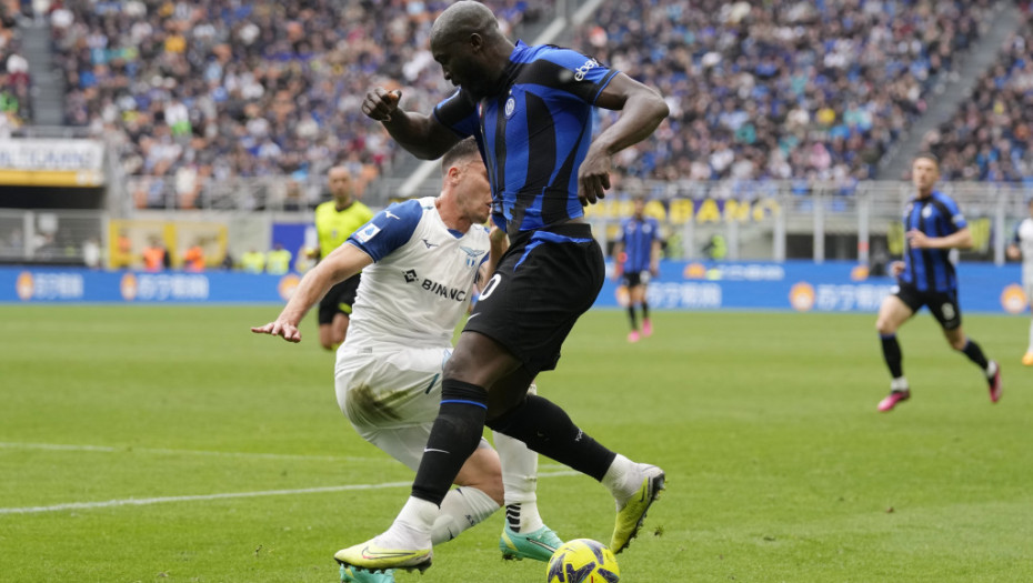 Inter nadigrao Lacio i tako dao priliku Napoliju da obezbedi titulu