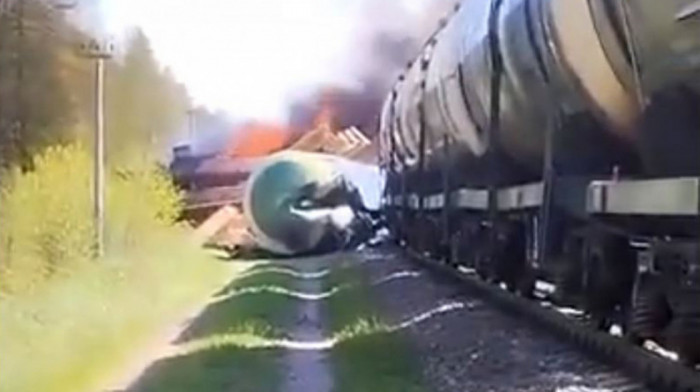 Eksplozija na pruzi u Rusiji, teretni voz iskočio sa šina