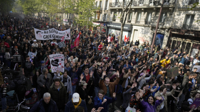 U Francuskoj 14. protest sindikata zbog penzione reforme, poslednji pokušaj pritiska na vlasti da ukinu zakon