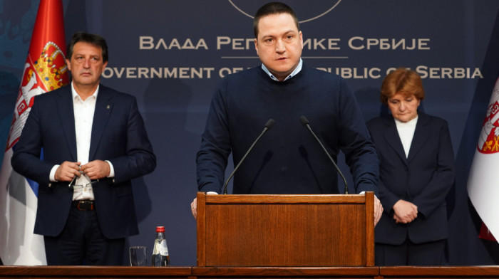 Da li raste politička temperatura: Ružićeva ostavka, protest opozicije, predsednik najavio "teške odluke"
