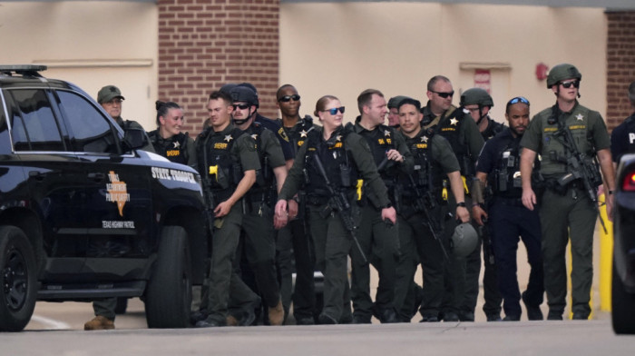 Masovno ubistvo u Teksasu: U pucnjavi u tržnom centru kod Dalasa najmanje 9 mrtvih