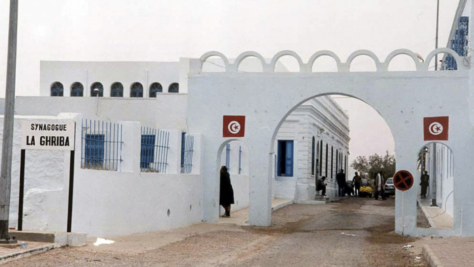 Pucnjava kod sinagoge u Tunisu, napadač ubio četiri osobe
