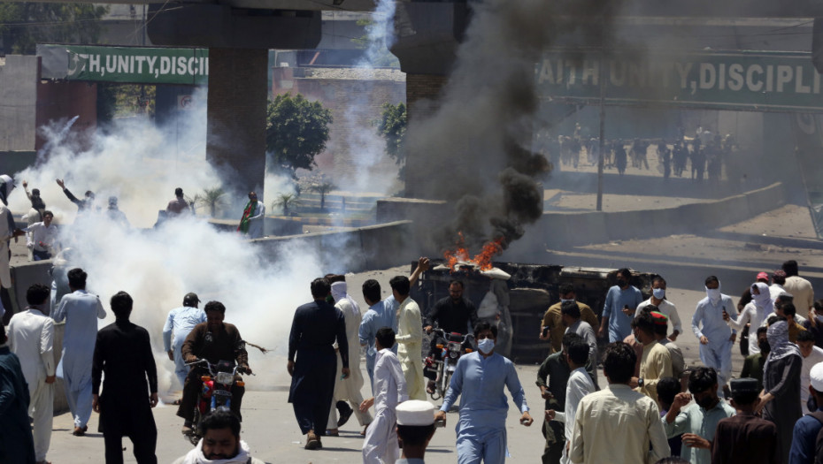 Napad žene bombaša samoubice u Pakistanu : Najmanje jedan poginuli policajac, petoro ranjenih