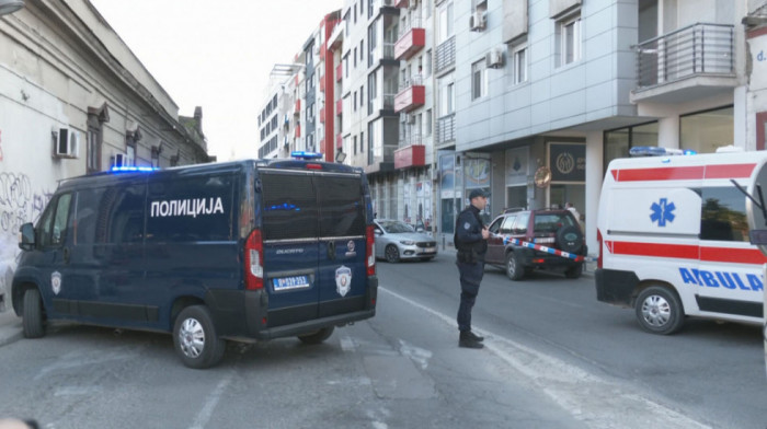 Teška saobraćajna nesreća kod Knića: Motociklista (28) poginuo u sudaru sa automobilom