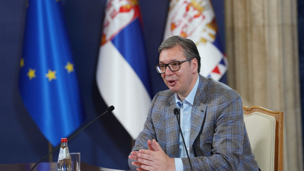 Vučić čestitao Mercu: Verujem da će saradnja Srbije i Nemačke nastaviti da se produbljuje