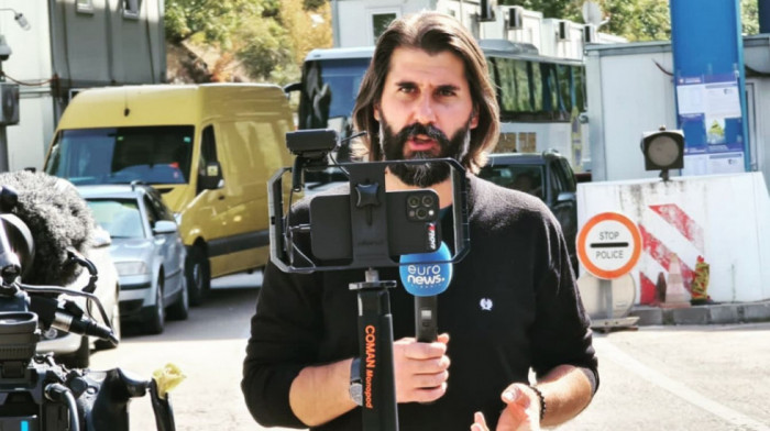 Telohranitelji Aljbina Kurtija napali dopisnika Euronews Albanija