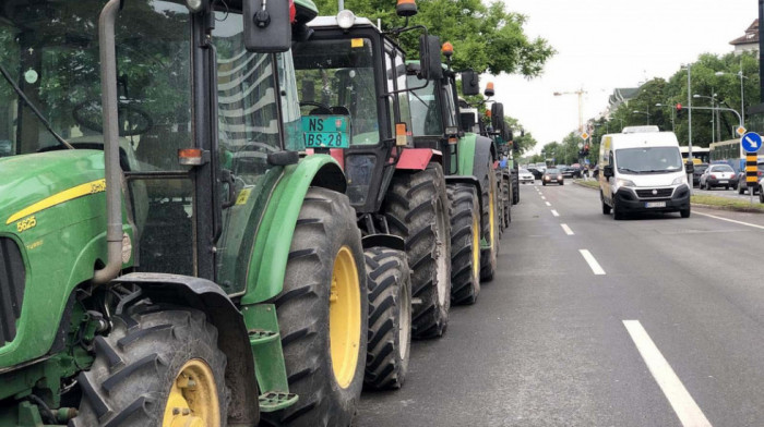Ujedinjena udruženja poljoprivrednika Srbije najavila protest u ponedeljak