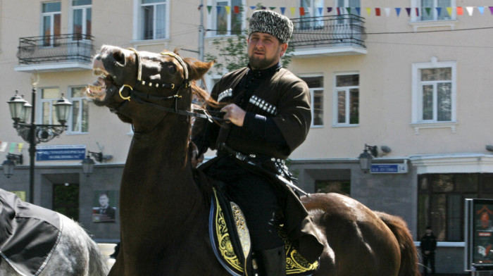 Čečenski lider Kadirov optužio Ukrajinu za kidnapovanje omiljenog konja, navodna cena za otkup - "prava sitnica"