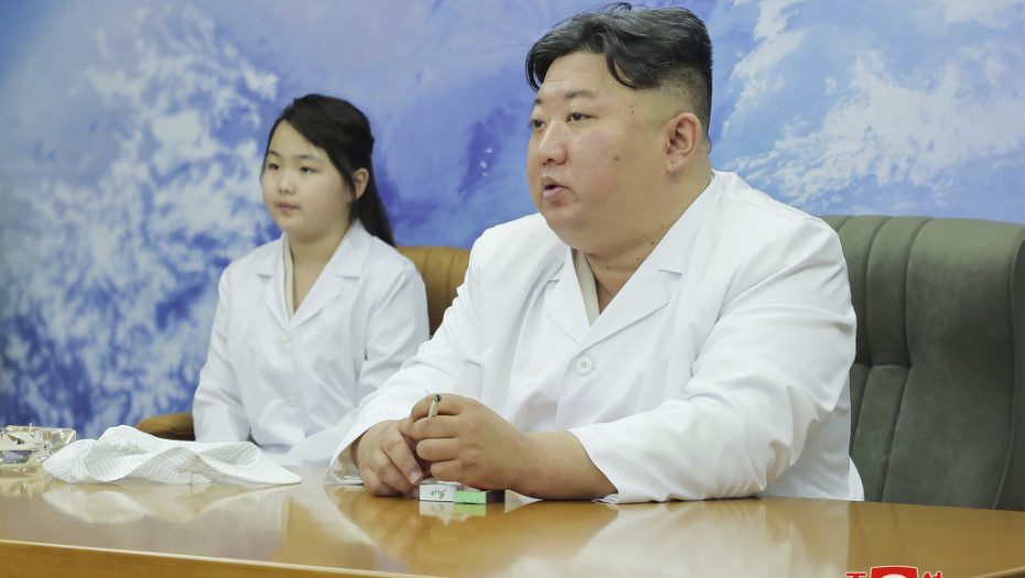 Kim Džong-un odobrio lansiranje prvog vojnog špijunskog satelita Severne Koreje