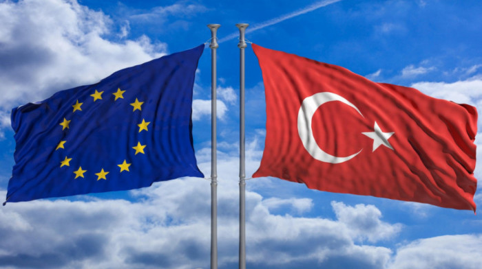Evropska komisija: Turska nazaduje po pitanju demokratije i vladavine prava