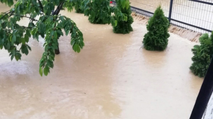 Poplave u Koceljevi pričinile štetu u domaćinstvima i na putnoj infrastrukturi