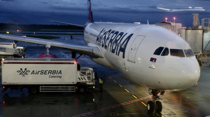 Er Srbija: Saobraćaj i dalje izuzetno otežan zbog "nedovoljnih kapaciteta pojedinih aerodromskih službi"