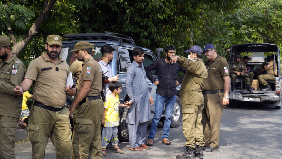 Vlada Pakistana traži da bivši premijer preda pristalice, Imran Kan: Policija opkolila moju kuću, očekujem hapšenje