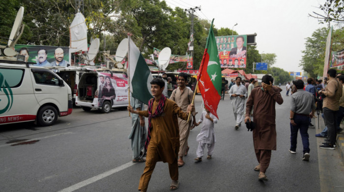 Pakistan uveo vanredno stanje u provinciji kojom upravlja stranka Imrana Kana