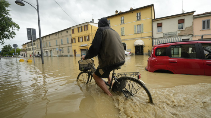 Centar grada Lugo metar pod vodom, ukupno 3.000 intervencija u pogođenom regionu