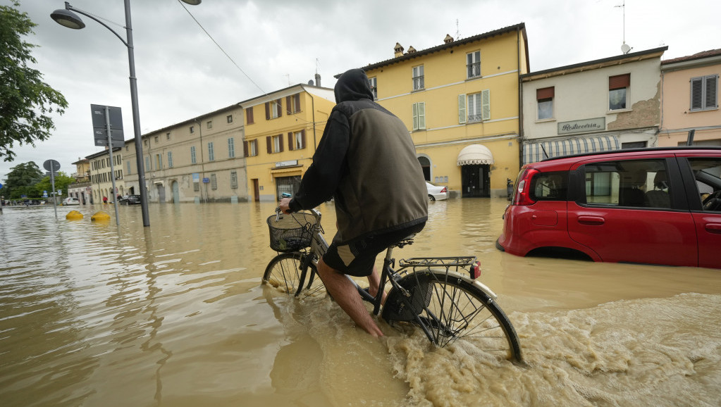 Centar grada Lugo metar pod vodom, ukupno 3.000 intervencija u pogođenom regionu