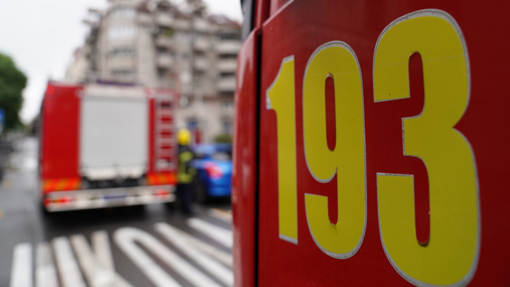 U Domu zdravlja u Surčinu došlo do manjeg požara, zbog dima u prostoriji intervenisali vatrogasci