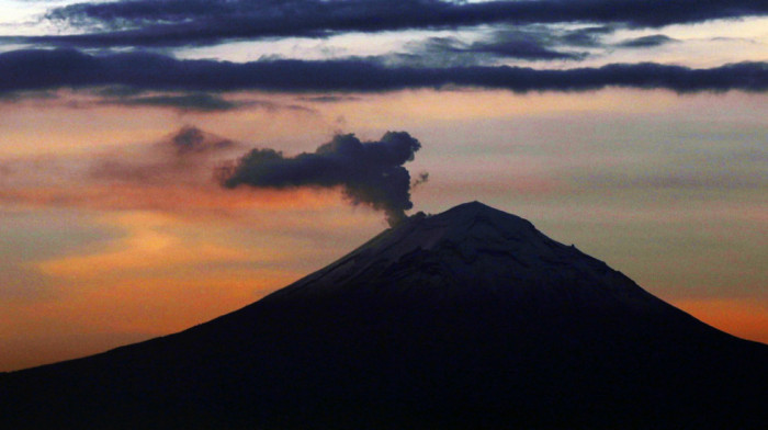 Manja erupcija vulkana na Islandu posle nekoliko zemljotresa