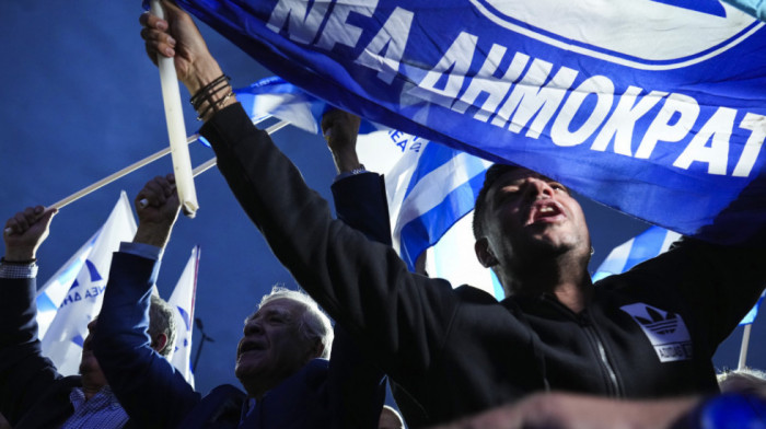 IZBORI U GRČKOJ Velika prednost Micotakisove partije ipak nedovoljna za samostalno formiranje vlade