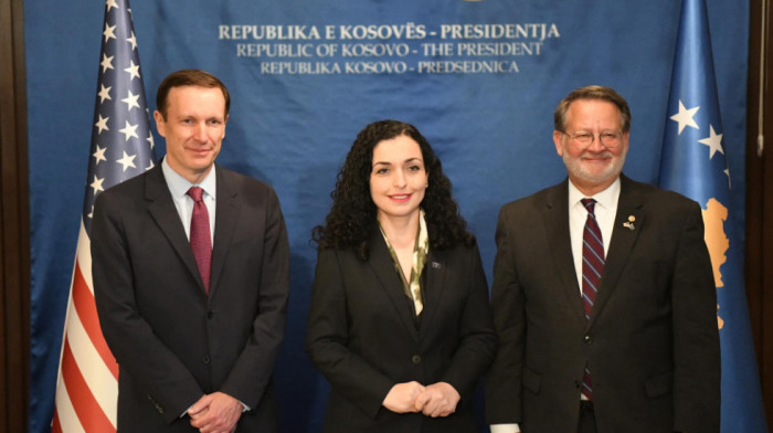 Američki senatori nakon sastanka s Osmani: Beograd i Prištinu očekuje preduzimanje teških koraka