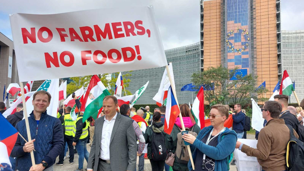 Poljska, Mađarska i Slovačka zadržavaju embargo na ukrajinsko žito uprkos odluci EU o njegovom ukidanju