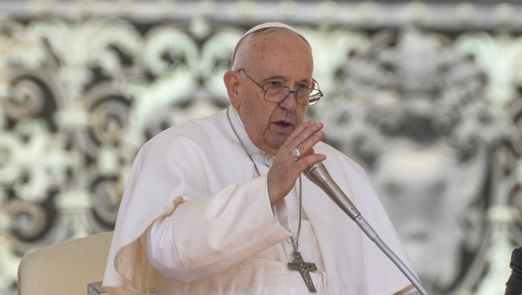 Papa Franja danas na operaciji abdomena u Rimu