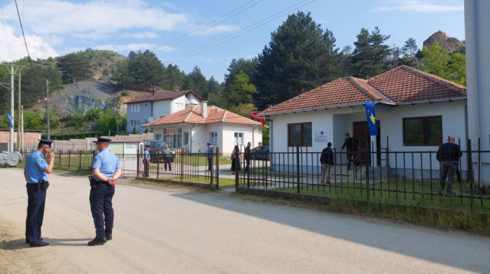 Albanski gradonačelnici na severu Kosova polažu zakletve, Janjić za Euronews Srbija: Institucionalna i bezbednosna kriza