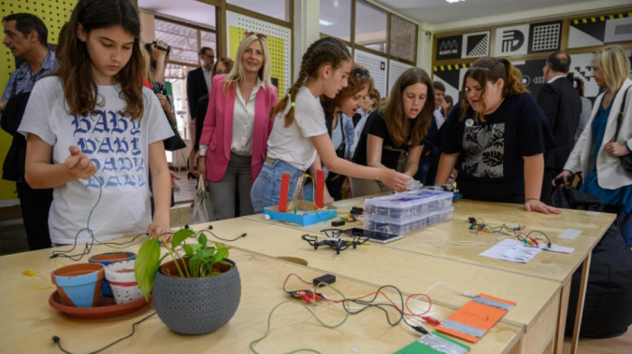 Ruski Krstur dobio učionicu budućnosti: Grupa za obrazovanje nastavlja sa otvaranjem Mejkers labova