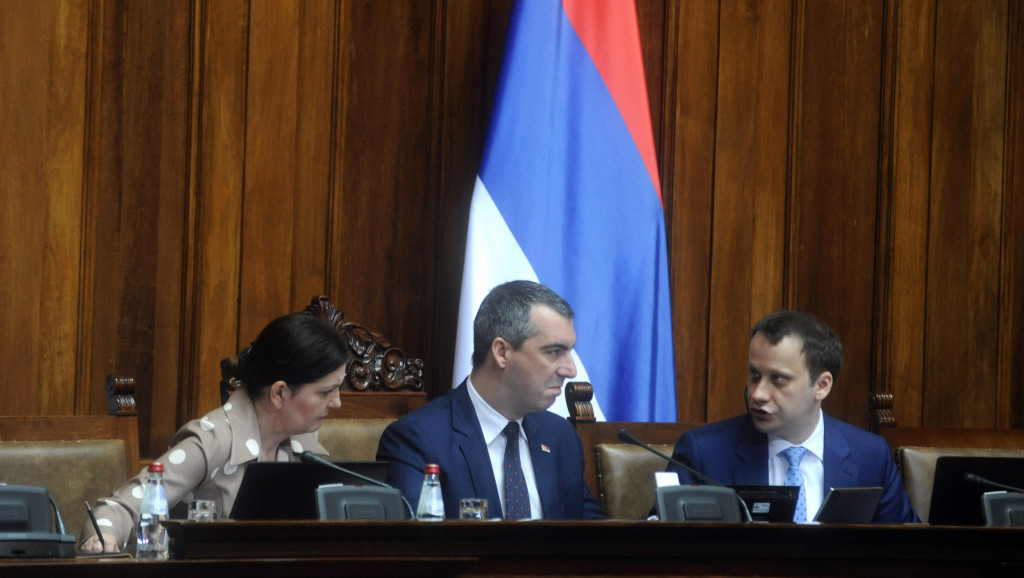 Za sutra sazvano treće vanredno zasedanje Skupštine Srbije, na dnevnom redu tačke preostale iz sednice koja je u toku