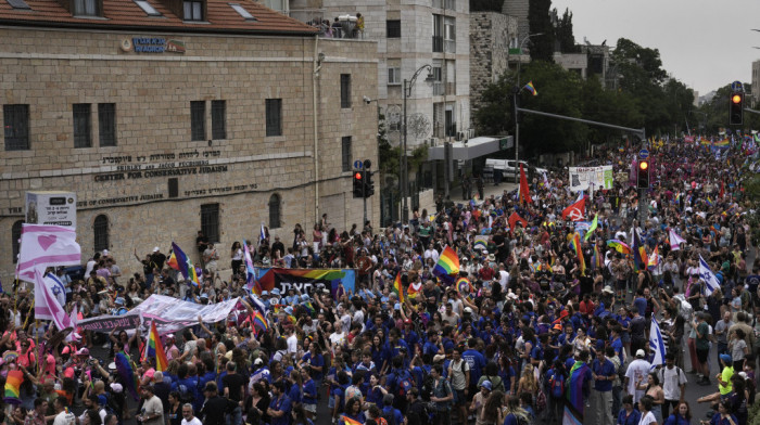 Hiljade ljudi na Paradi ponosa u Jerusalimu, više od 2.000 policajaca čuvalo učesnike